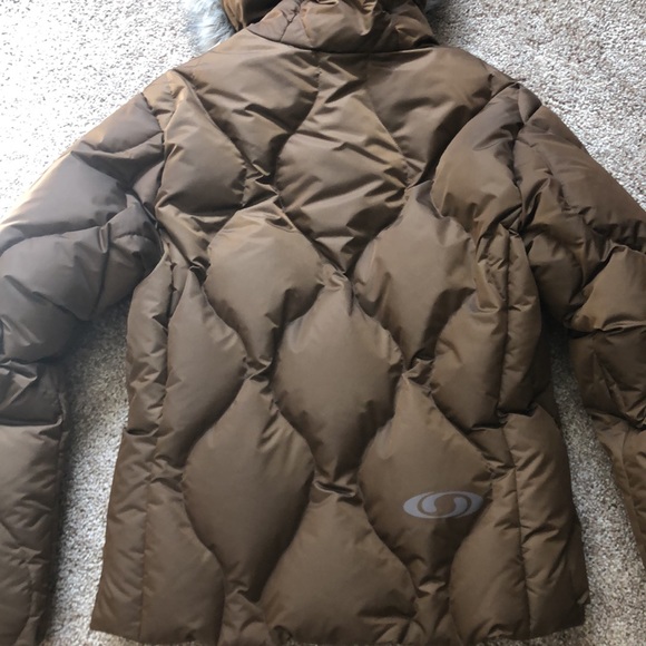 Salomon size m puffer coat - Picture 6 of 9